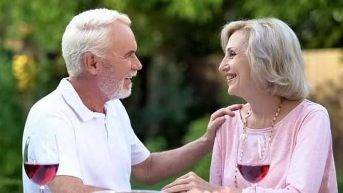 How do you find people to date without using the internet in today's world?