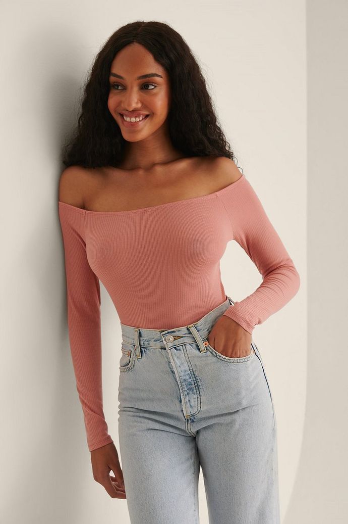 Do guys always prefer dress over jeans?