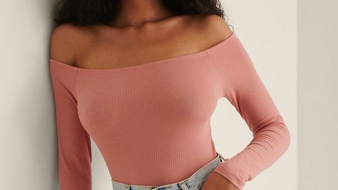 Do guys always prefer dress over jeans?