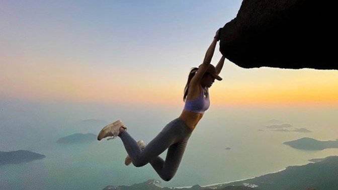 Do you feel disturbed by the instagram lady falling to her doom?