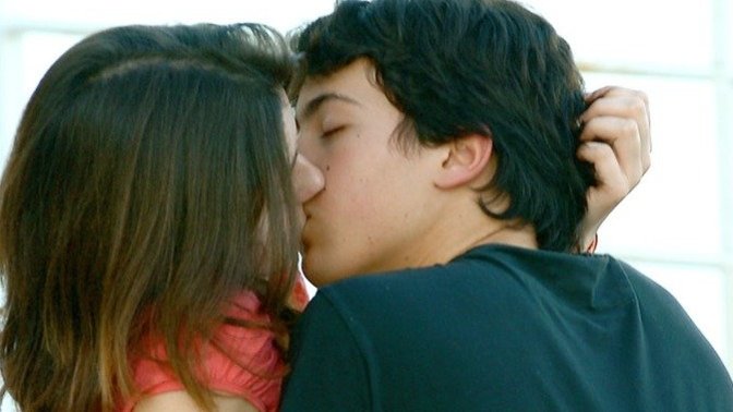 What do guys like girls doing when making out?