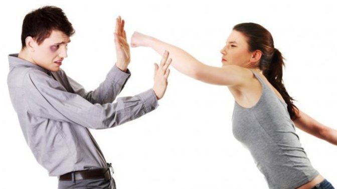 If a woman hits a man, do you think she deserves to be hit back?