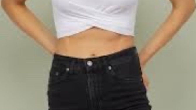 Who wears crop tops better men or women?
