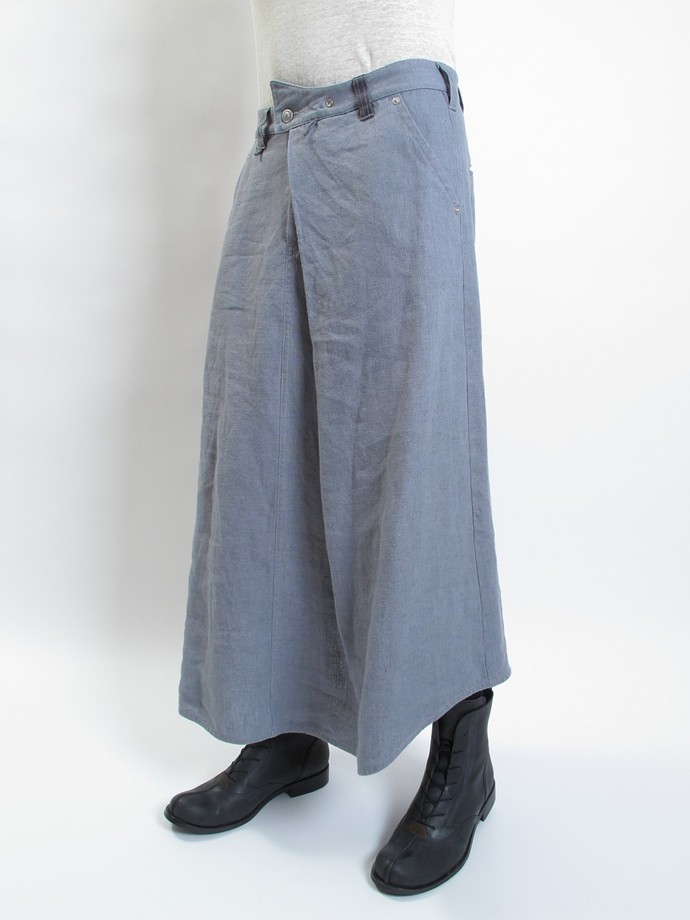 Is skirt the most cute outfit for girls?