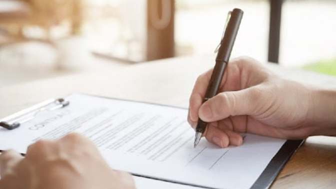 Should antivaxxers sign release forms to keep themselves from being treated in hospitals for illnesses they refuse to get vaccinated for?