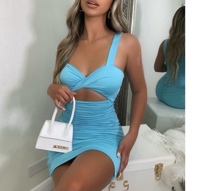 Which dress would suit bleach blonde hair more for clubbing in London?