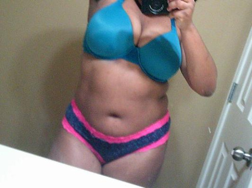 What do guys prefer... Rate my pic?