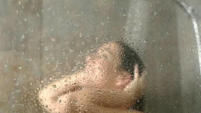 Girls, Have you ever peed in standing when get shower 🚿😂?