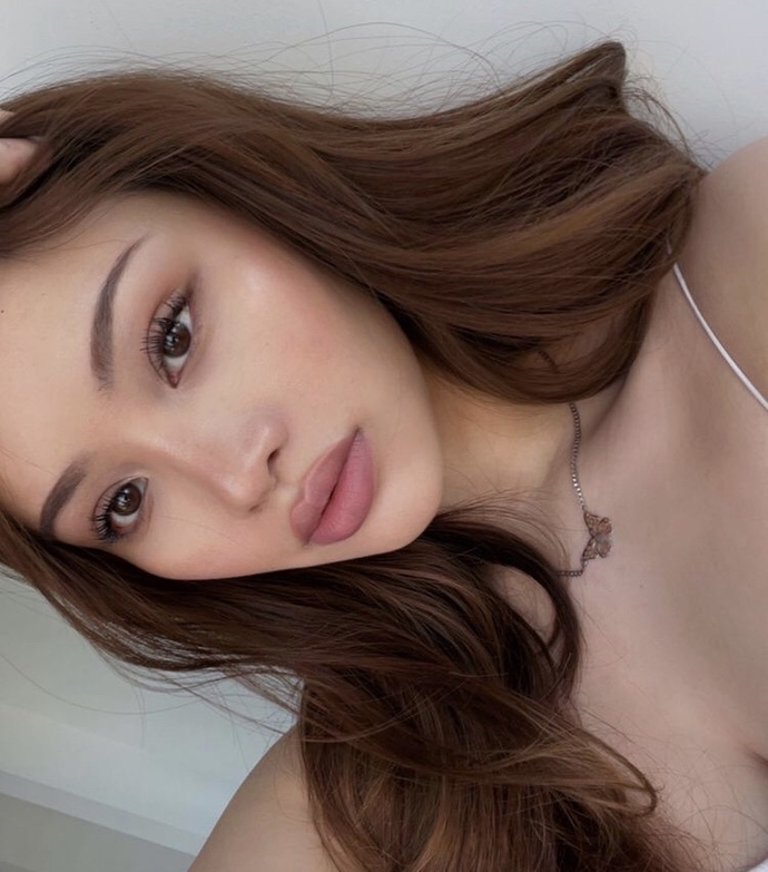 experiment: can you guess which girl is wearing the MOST makeup?