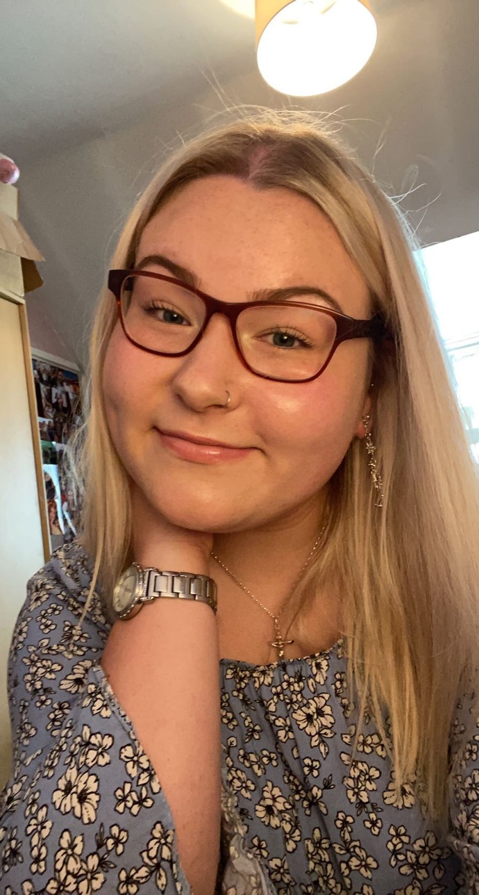 What suits me better, a nose stud or a nose ring?