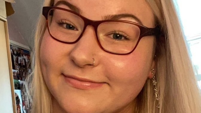 What suits me better, a nose stud or a nose ring?