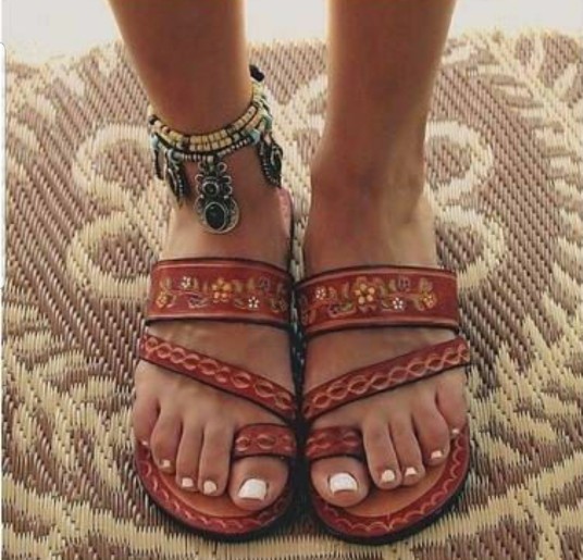 Men, Are wide feet a turn off?