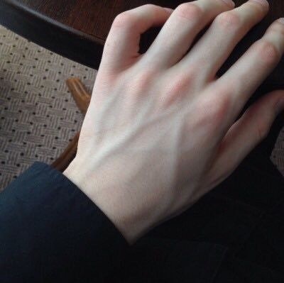 What do u think of hand veins on a girl?