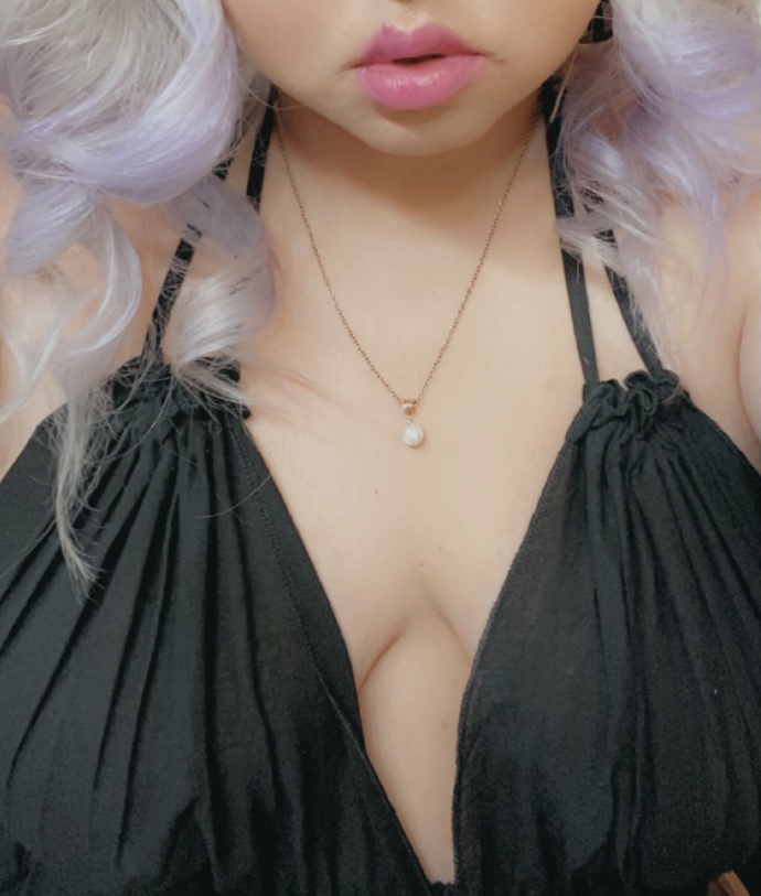 Guys, does color hair influence your decisions rather to wanna pursue a girl as a potential or not?