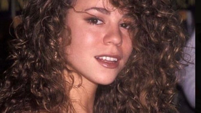 Guys what do you think if mariah carey’s curly hair?