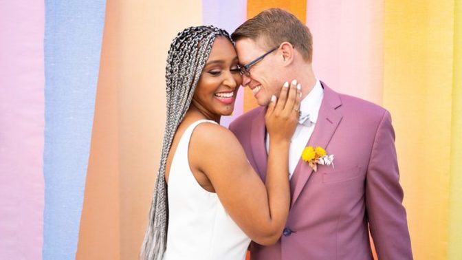 Which makes more sense: to marry for love or stability?