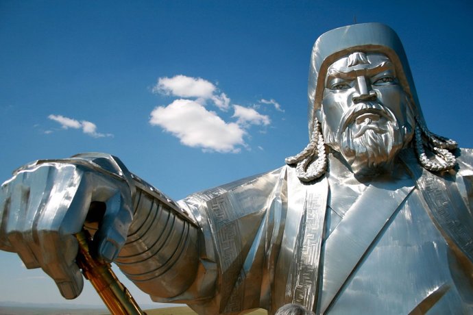 Do you agree with this statement: An Asian is incapable of leadership?