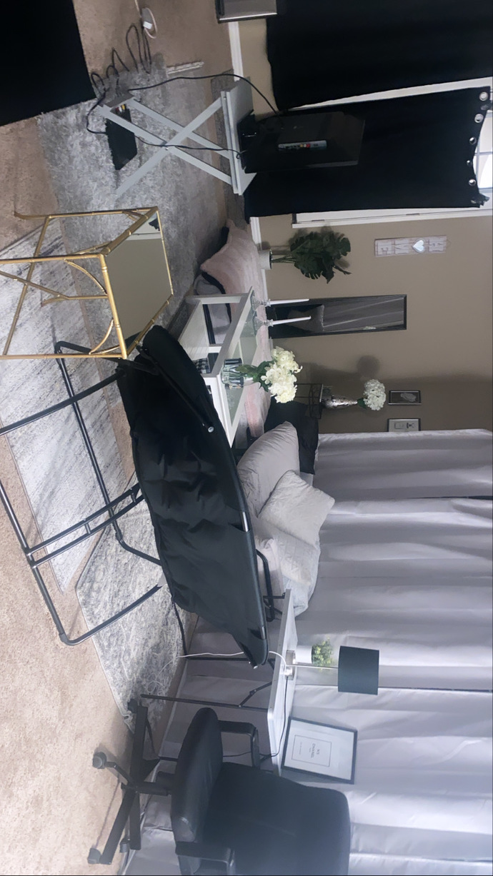 POLL- SHOULD I MOVE TO A NEW STUDIO HELP?