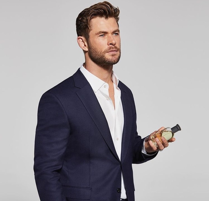 Who’s Hotter? Chris Evans or Chris Hemsworth?