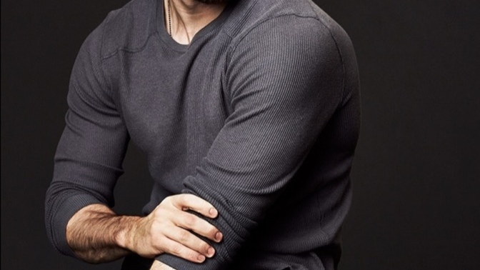 Who’s Hotter? Chris Evans or Chris Hemsworth?