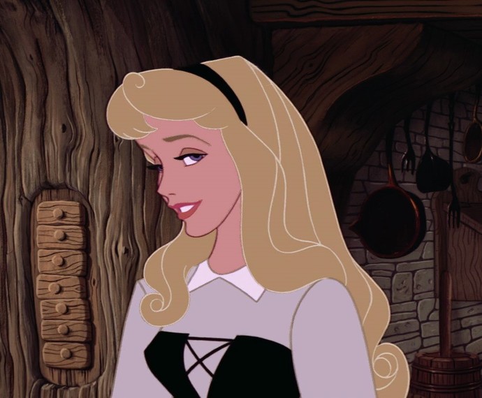 Is the Disney Princess, Cinderella or Aurora, prettier?