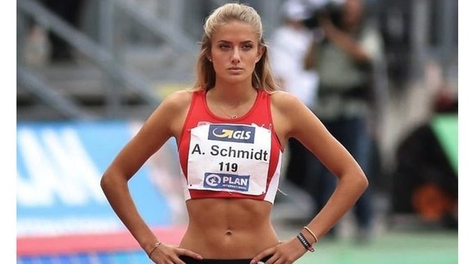 Who's better versed in the topic of sexy female Olympians?