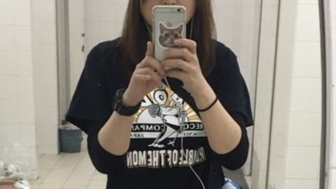 I hate showing skin, would this outfit be ok for a VERY hot day?
