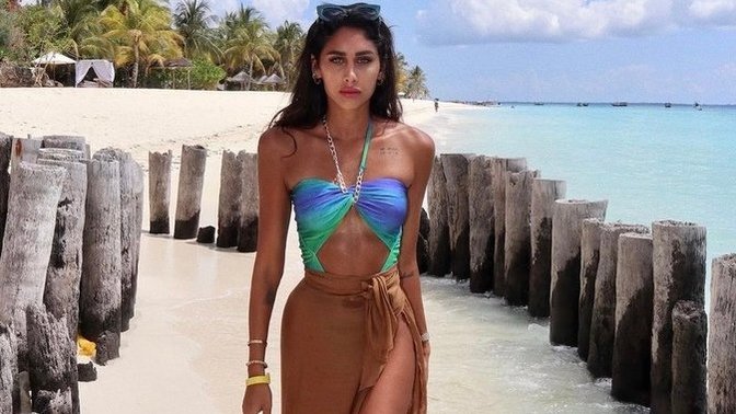 Are shoulders like these a turnoff?