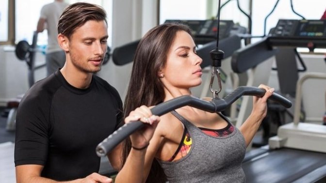 Would you be mad if your partner accepted a stranger's help at the gym?