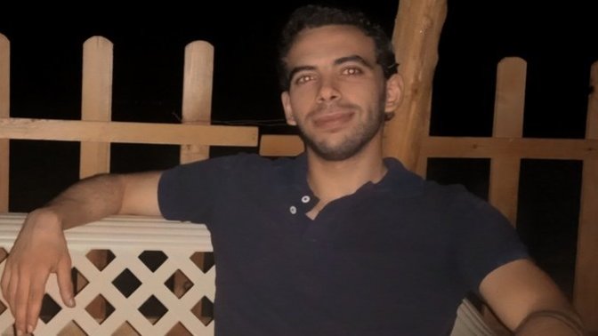 Ladies, do you think that being good looking means that guy is a player or its just happening in my town?