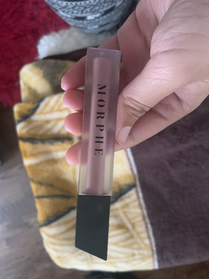 Choose a matte lipstick ?