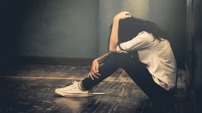 How do I get over loosing my virginity to someone older who made me fall in love with him?