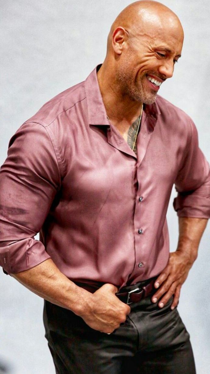 Girls, what's your opinion on guys who wear pink?