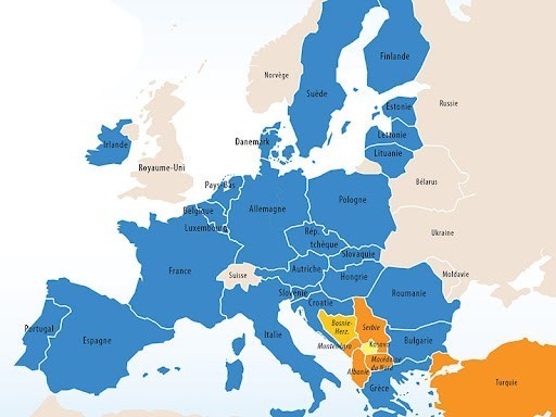 Is Europe doomed to no longer count on the international scene?