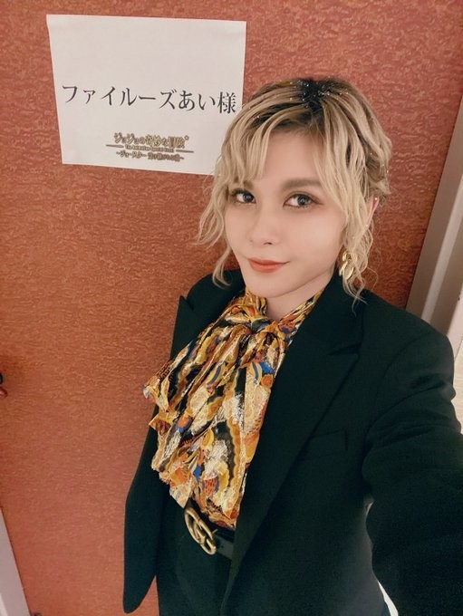 Women in suits, hot or not?