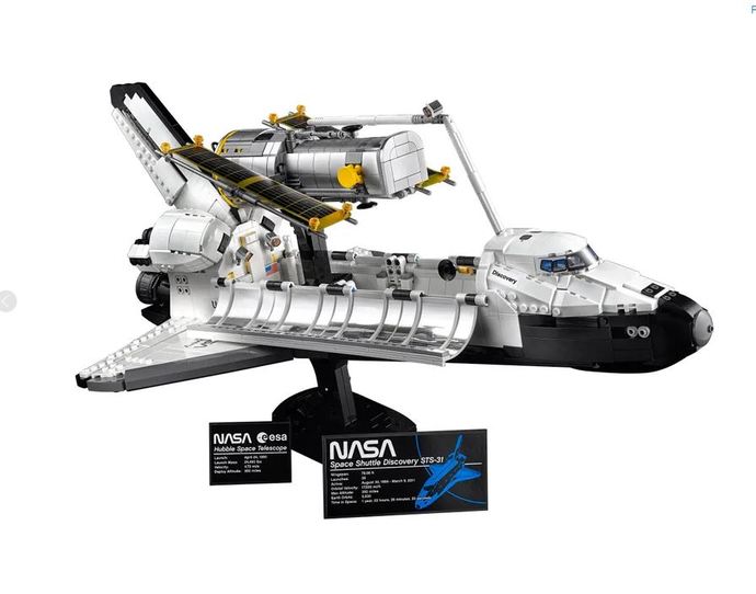 Which of these Space/Star Wars Lego sets is your favorite?