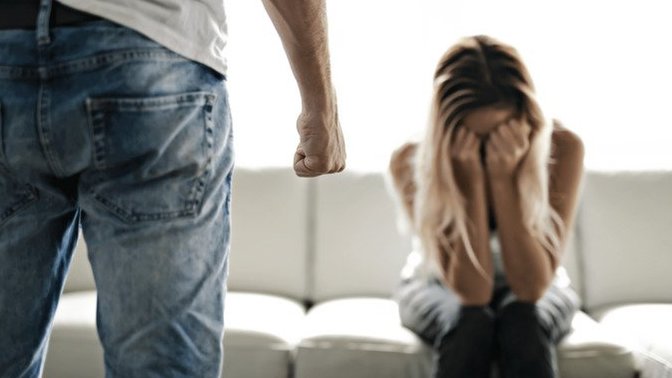 My current boyfriend has a domestic violence past. Should I be worried?