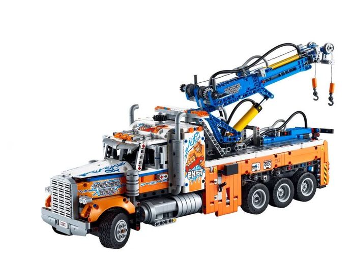 Which of these new/upcoming LEGO sets is your favorite?