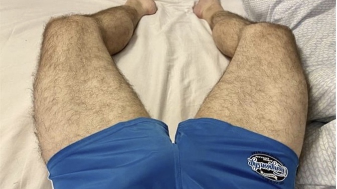 Leg hair on men, which looks better: hairy legs or hairless shaved legs?