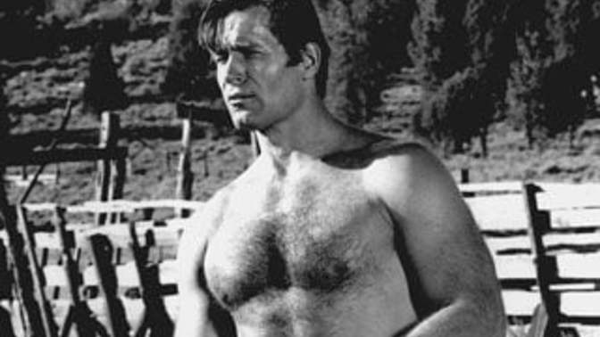 What body type/shape does this actor have?