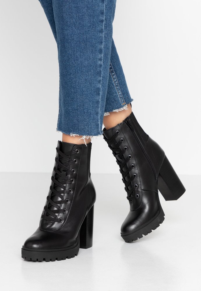Which of these Ankle Lace Up Boots look the best?