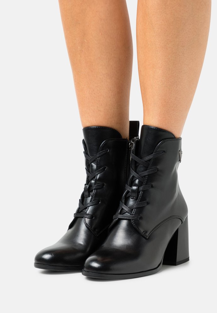 Which of these Ankle Lace Up Boots look the best?