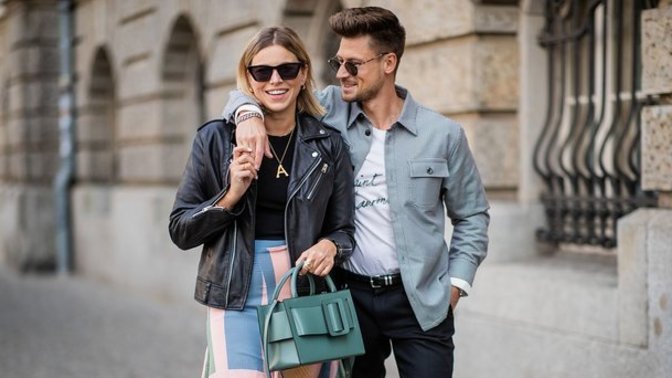 What do you like girls to wear when you have a date? Girls, what do you like to wear?