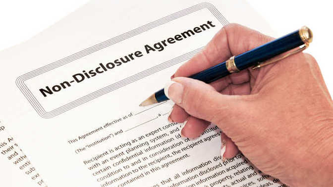If your boyfriend asked that both of you sign an NDA about your relationship so personal relationship details legally couldn't be revealed, would you agree?
