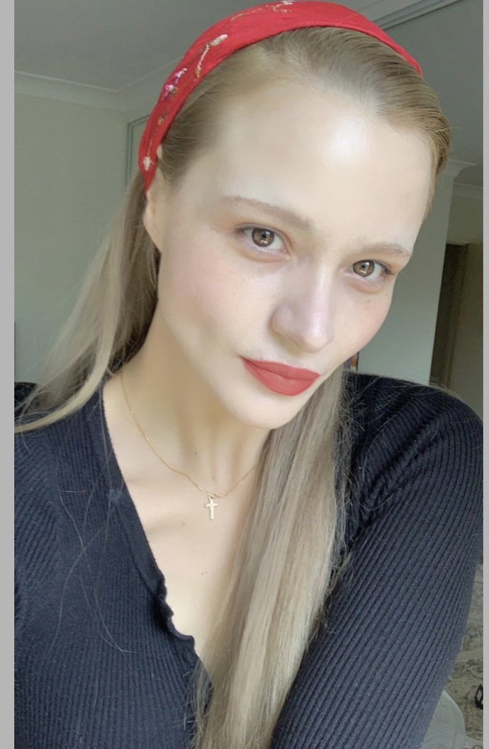 What ETHNICITY/ NATIONALITY does she look to you?