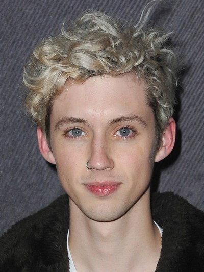 Is singer Troye Sivan feminine?