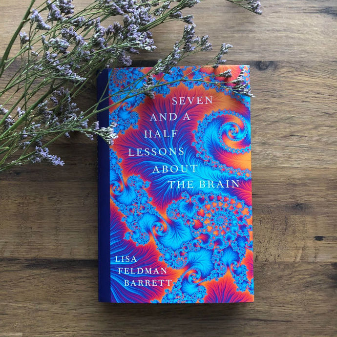 What story, book are you reading this days and tell me about it. Could you guve a picture of the cover, no pocket books okay?