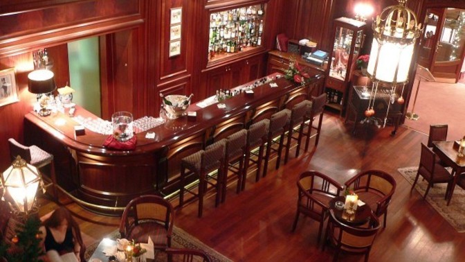 Should I Go To This Bar?