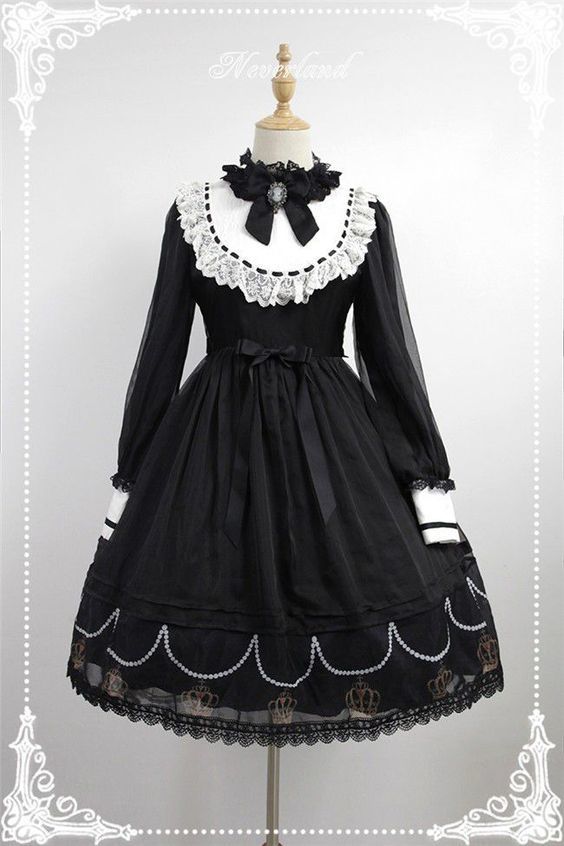 Which of these dresses is the nicest (・∧‐)ゞ?