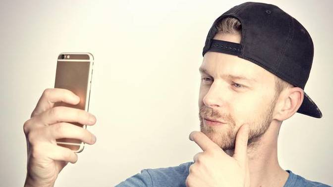 If he’s still on dating apps, is that a bad sign?